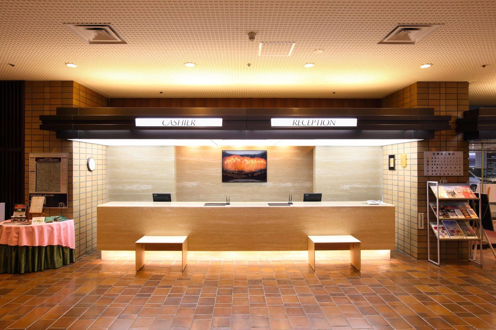 Nagaoka Grand Hotel Exterior foto